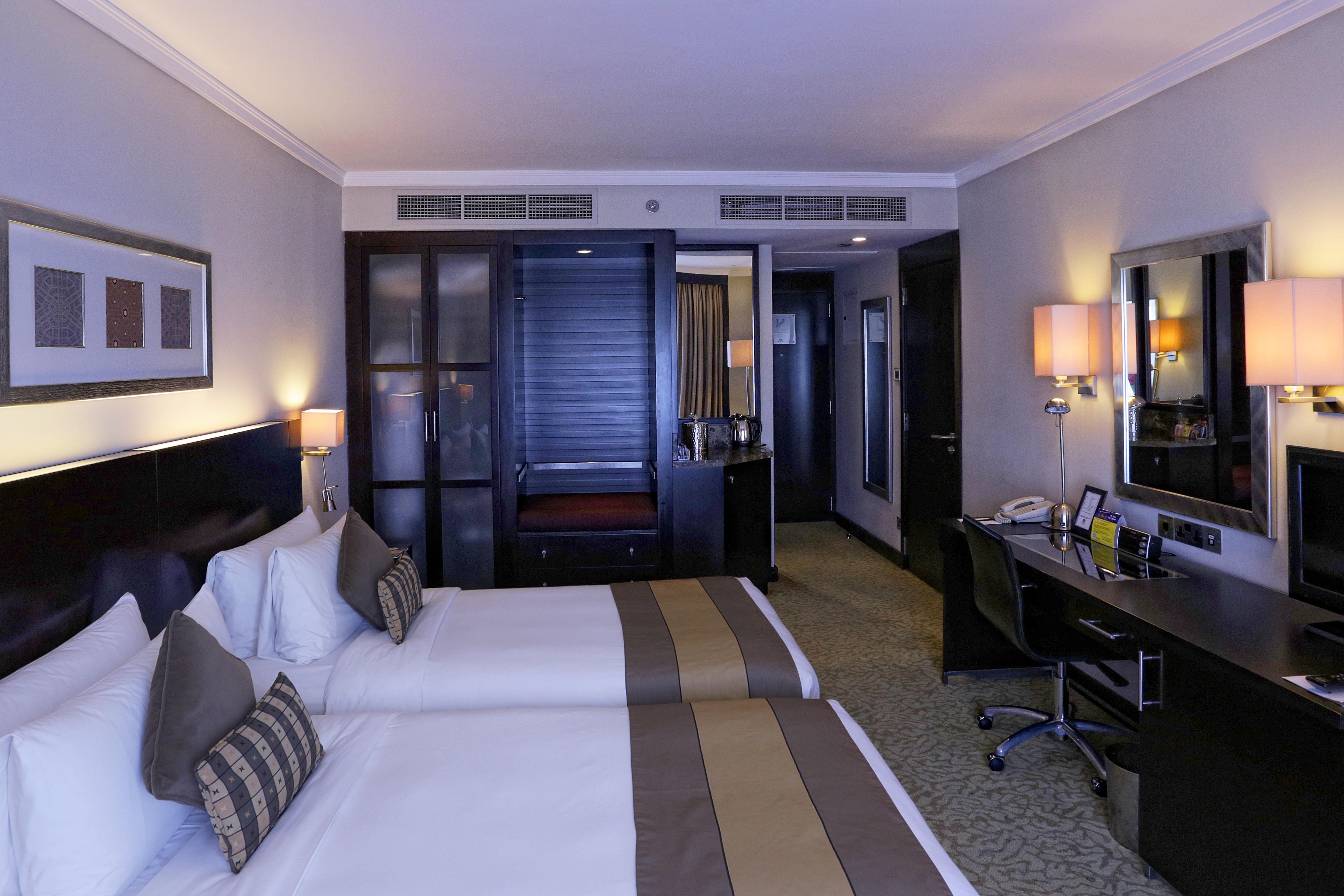 Ramada Plaza By Wyndham Dubai Deira Hotel Exterior photo