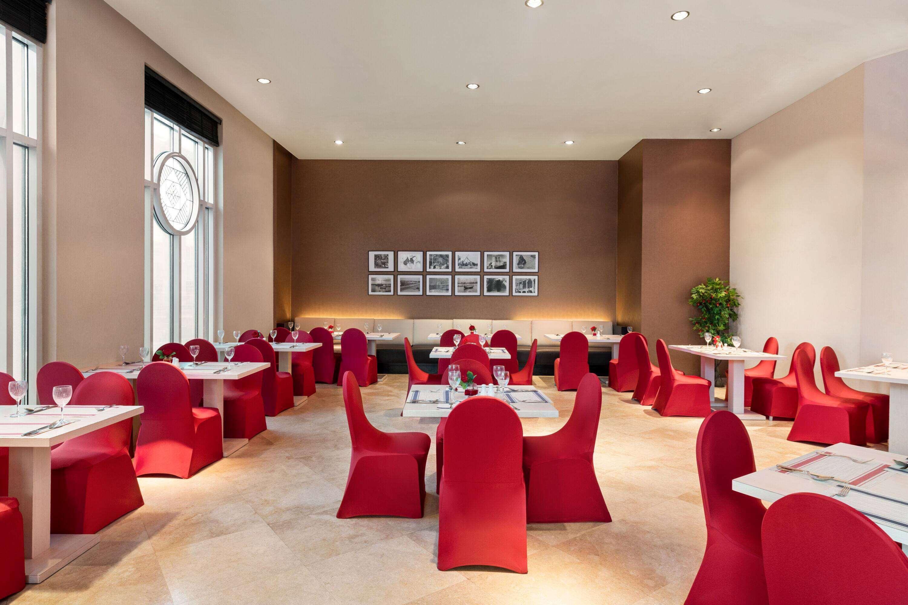 Ramada Plaza By Wyndham Dubai Deira Hotel Exterior photo
