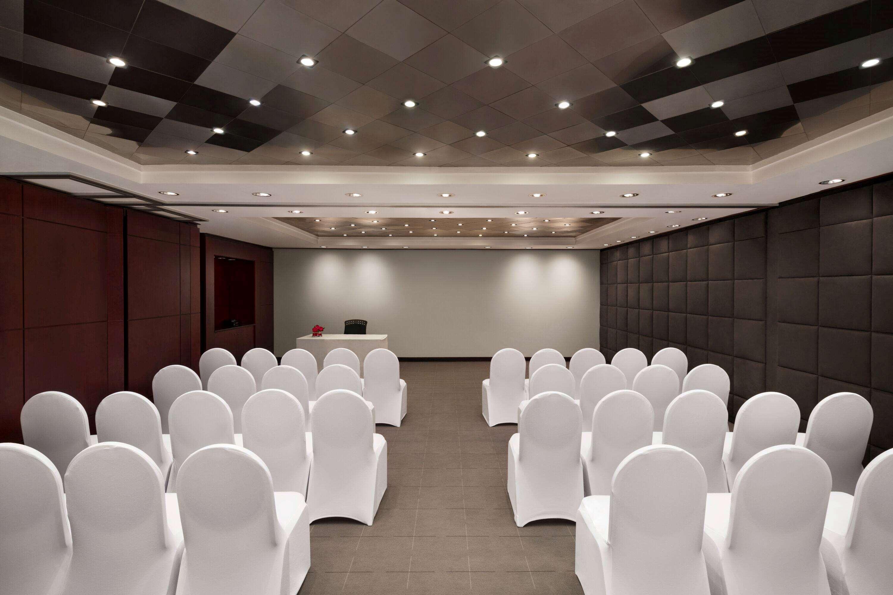 Ramada Plaza By Wyndham Dubai Deira Hotel Exterior photo