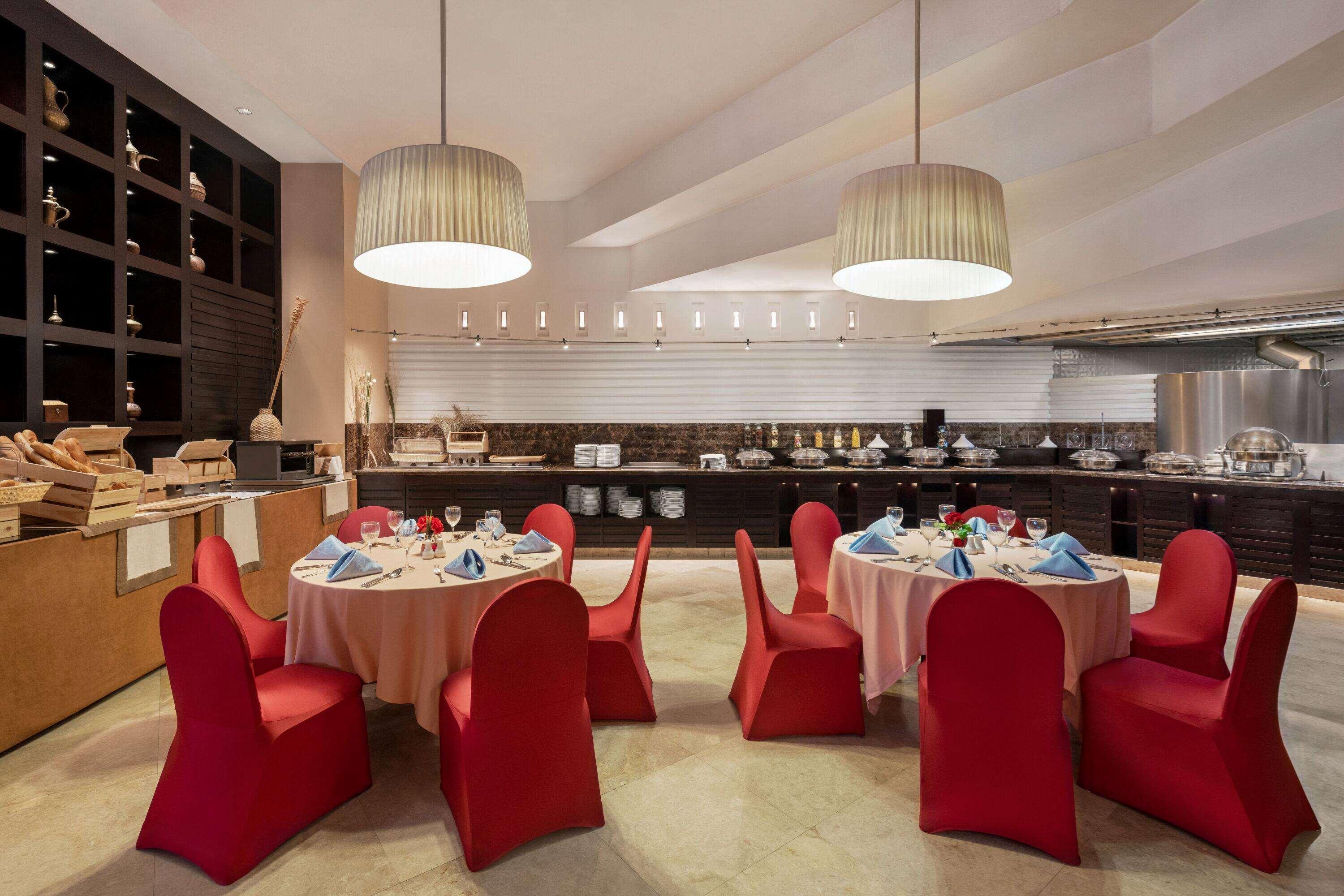 Ramada Plaza By Wyndham Dubai Deira Hotel Exterior photo