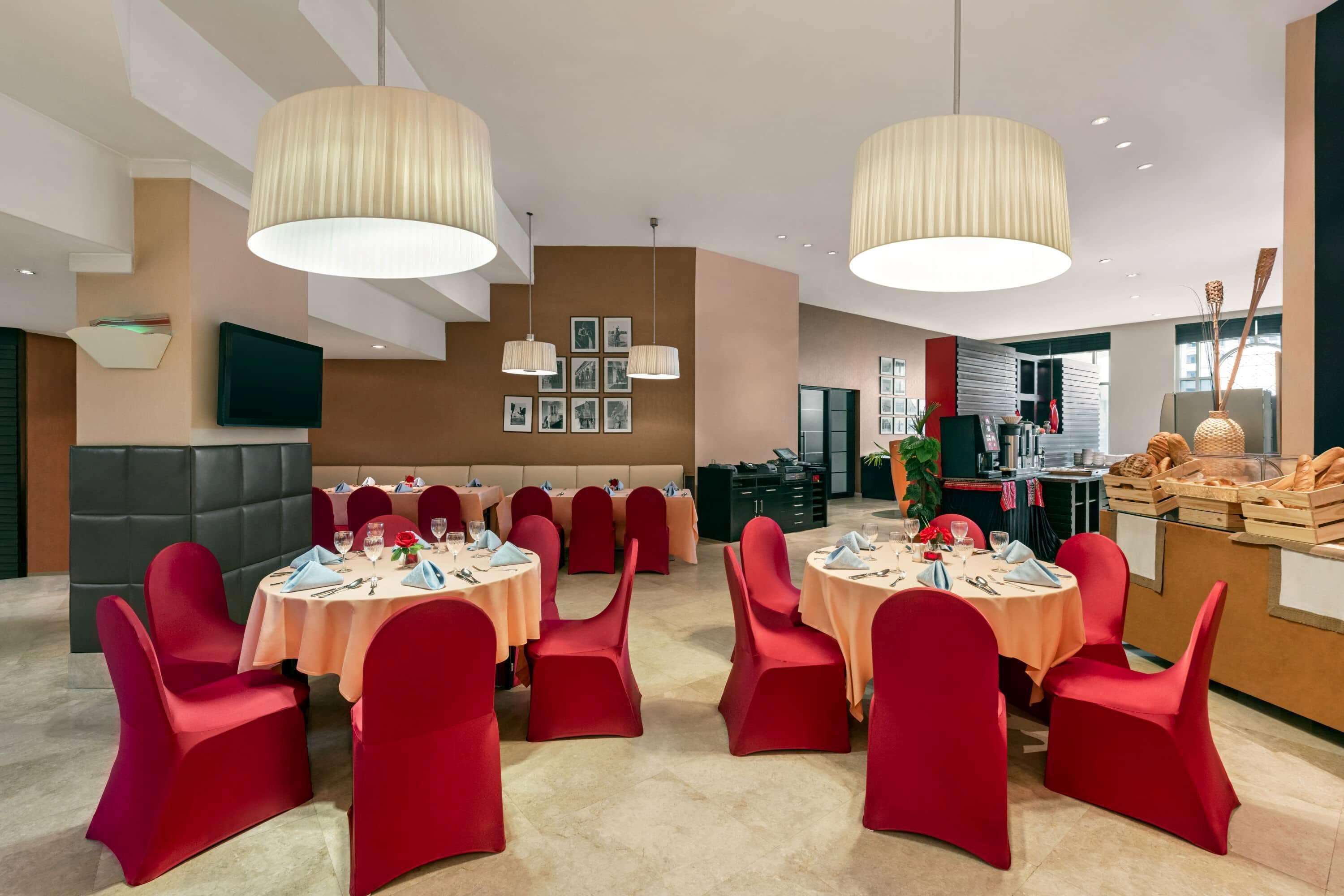 Ramada Plaza By Wyndham Dubai Deira Hotel Exterior photo