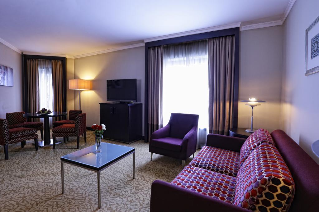 Ramada Plaza By Wyndham Dubai Deira Hotel Exterior photo