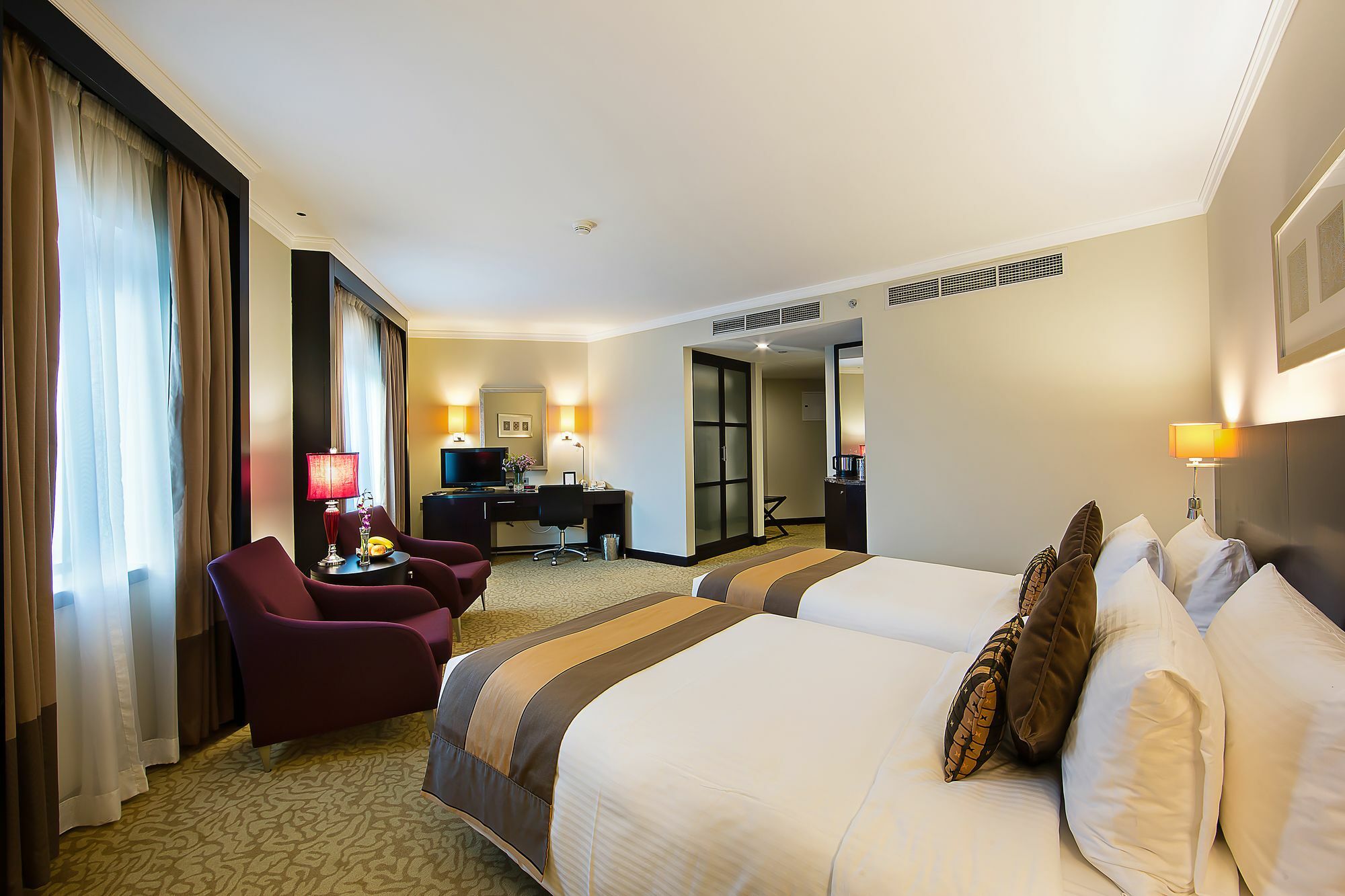Ramada Plaza By Wyndham Dubai Deira Hotel Exterior photo